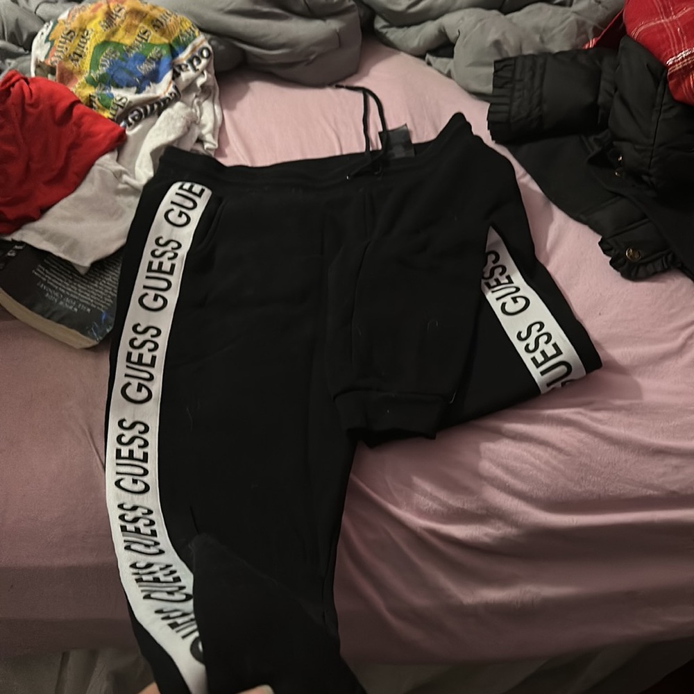 Sweatpants - Picture 2 of 3